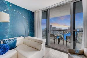 Infinite View - Balcony - Pool - Gym - Near Beach