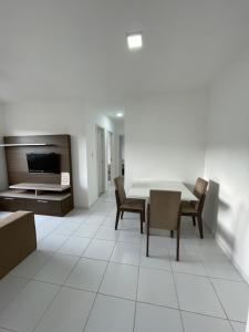 Apartamento no sétimo andar - Estacionamento - 850 metros da praia - Pet Friendly