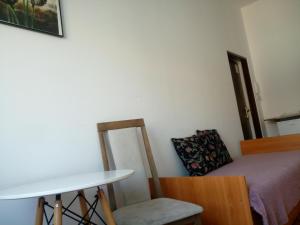 Hostel Tulip - Pokój 7 ze wspólną łazienką i kuchnią