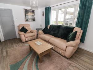 13 Gower Holiday Village