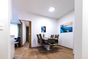 Mickiewiczova apartment free parking by Veronika & Jano