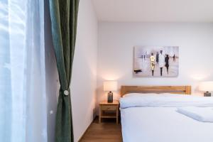 Mickiewiczova apartment free parking by Veronika & Jano