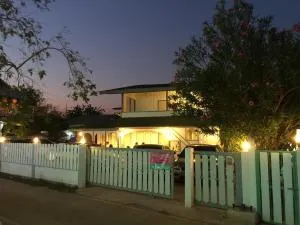 班颂斯里旅馆 - Ban Khlong Lek