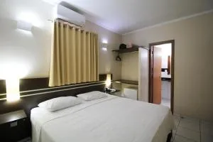 Pousada Água Eterna - Próximo ao Museu de Cera, Hot Beach e Thermas dos Laranjais - 奥林匹亚