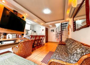 Apto a 800m da Praia da Enseada no Guaruja SP