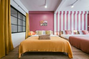 Sukhumvit entire house 7 pax - 2 mins walk from skytrain