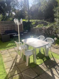 Charmant logement avec jardin privatif à la campagne - 3hvězdičkové hotely ve městě Le Beausset