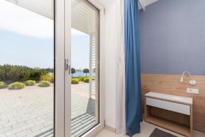 Apartment Azur with Sea View