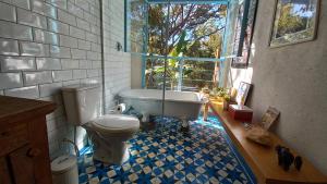 Sitio Cocoroca - casa com banheira, vista para a mata e acesso ao rio