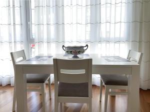 APARTAMENTOS LONCHO CEE