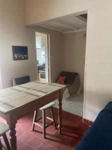 Comodo departamnto con asador