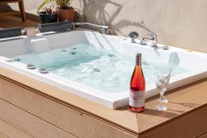 SUITE HOUSE THISSION