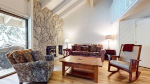 Snowcreek I #82 Condo