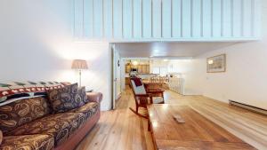 Snowcreek I #82 Condo