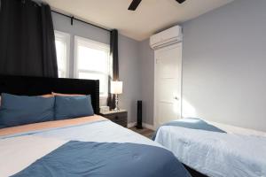 Lovely 3bedroom condo with free parking on premise