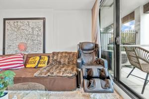 StayAU Modern 2BR Townhouse w pool