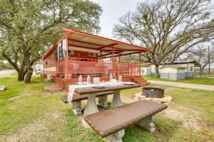 Pet-Friendly Brownwood Home Walk to Lake!