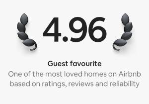 Top location CITY CENTRE CONDO in historic building with free garage PARKING 