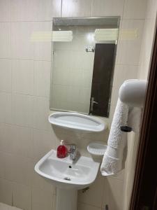 F22R4 Small room attach bath at beach