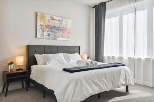 Stunning New Condo Close to Disney World