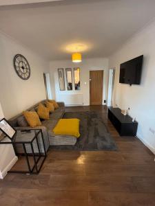 Beautiful 1 Bed Flat Sleeps 4
