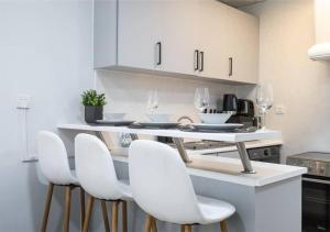 HAVN - Studio Apartment in JLT, with Lake Views