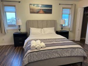 Luxury Spacious 5-Bedroom Home