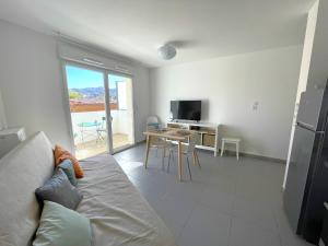 Studio calme avec terrasse et parking à 5 min de la plage - FR-1-309-421
