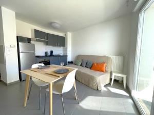 Studio calme avec terrasse et parking à 5 min de la plage - FR-1-309-421