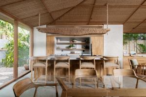 Masa Kini 3 BR Family Villa with Pool walking distance to Uluwatu Beach