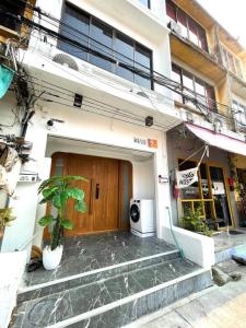 Private house with Pagoda view, near Grand Palace