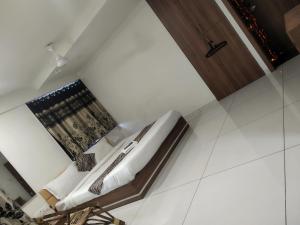 Surbhi Hotel And Restaurant