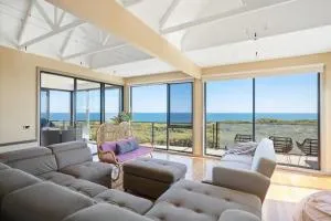 Amazing Views by Ready Set Stay - Surf Beach