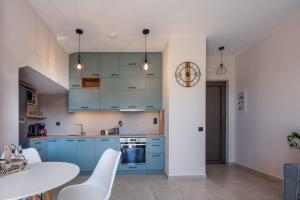 New Modern Villas with Private Pools and Walking distance to Beach