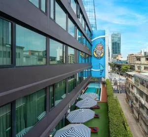 VIC 3 Bangkok Hotel - Bang Su