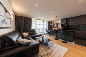 Ballerina-Luxury & Modern, Sea View, Private Garage Parking, Eeasy Access to Beach & Old Town