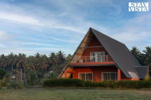 Golden Apex by VEO - Part of StayVista