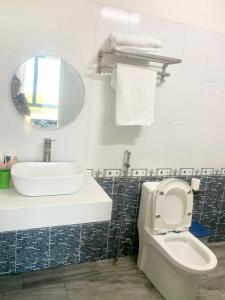 Khách sạn Sinh Hiền