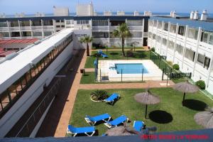 Estudio primera linea de Playa MatalascaƱas