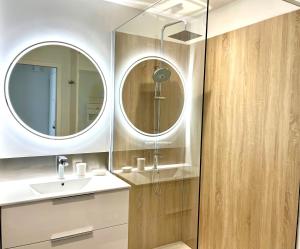 Appartement refait à neuf - Superbe vue Grande Plage des Sables - 2 pers