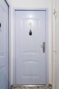 New York Palace Flats