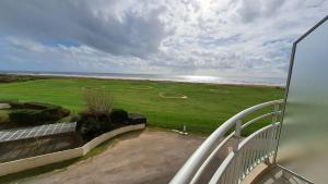 PAMPLEMOUSSE 3 - Appartement Vue Mer et Piscine, proche Golf