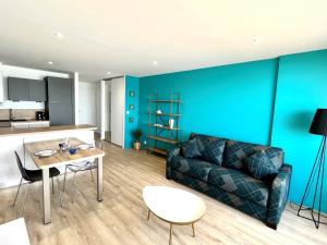 Appartement refait à neuf - Superbe vue Grande Plage des Sables - 2 pers