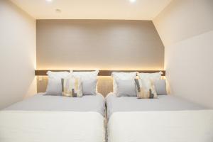 1min walk to Higashi Shinjuku sta 8PPL Shinjuku Gyoen丶 National Garden丶 Kabukicho丶 Shinjuku Station丶 Golden Gai丶 Tokyo Metropolitan Government Building YYoQA