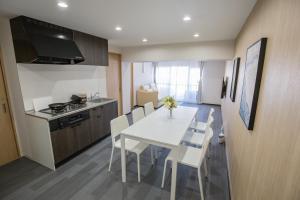 1min walk to Higashi Shinjuku sta 8PPL Shinjuku Gyoen丶 National Garden丶 Kabukicho丶 Shinjuku Station丶 Golden Gai丶 Tokyo Metropolitan Government Building YYoQA