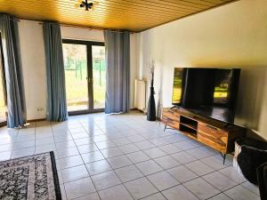 Pimp My TLA-Ramstein House