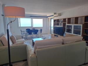 Beachfront Complex El Coloso views,pools,parking Benalmadena Costa