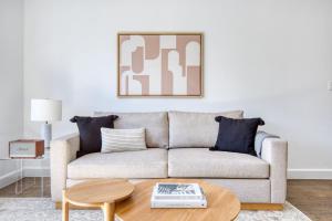 UWS 1BR w Doorman Elevator nr Central Park NYC-777