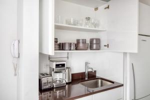 UWS 1BR w Doorman Elevator nr Central Park NYC-777