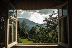 Chaloupka na stráni